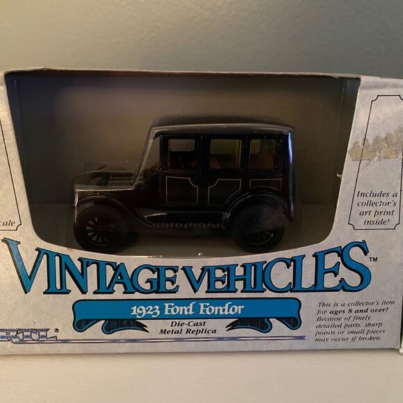 80’s Ertl vintage Vehicles. (A1) - Picture 4 of 10